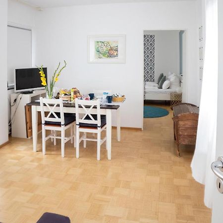 B&B My Place Mit Fruehstueckspaket - With Breakfastbox Frankfurt am Main Bagian luar foto