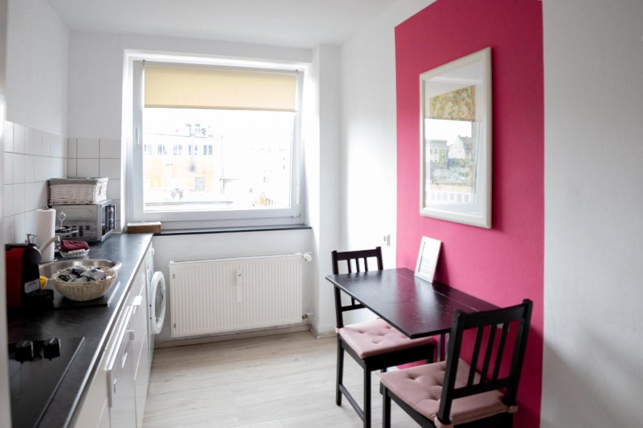 B&B My Place Mit Fruehstueckspaket - With Breakfastbox Frankfurt am Main Bagian luar foto